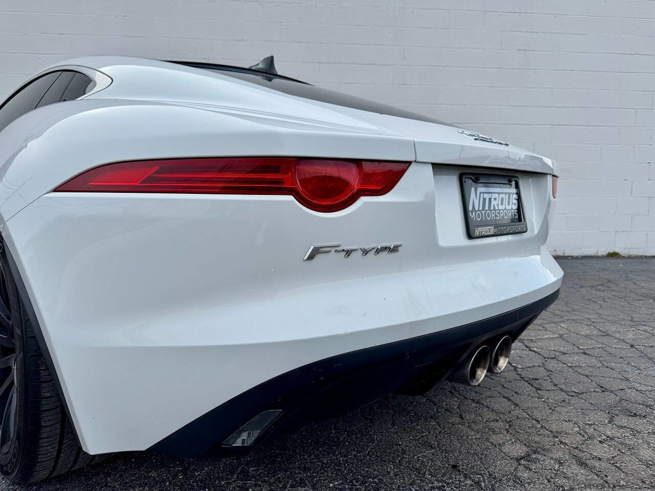 Used 2017 Jaguar F-TYPE Premium 2dr Coupe 8A image 9