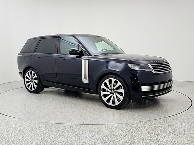 Certified 2025 Land Rover Range Rover SV AWD/4WD image 3