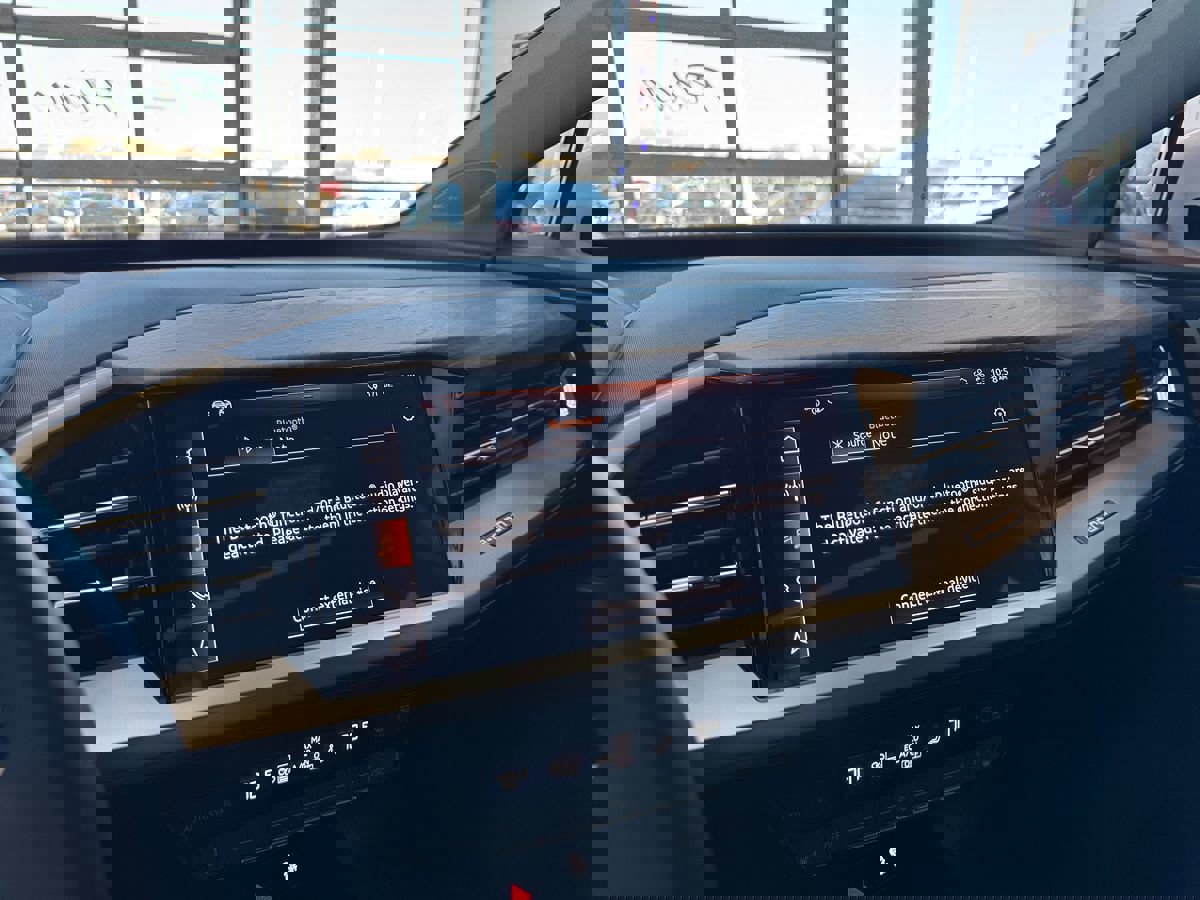 Used 2024 Audi Q4 e-tron Premium Plus w/ Premium Plus image 27