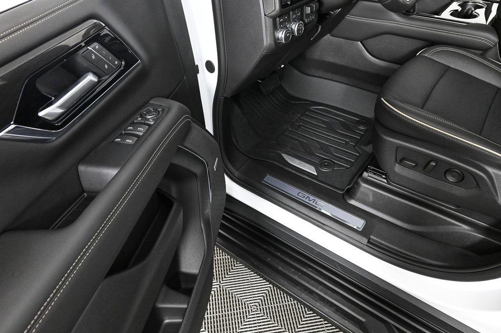 New 2026 GMC Yukon XL Elevation w/ Elevation Premium Package image 8