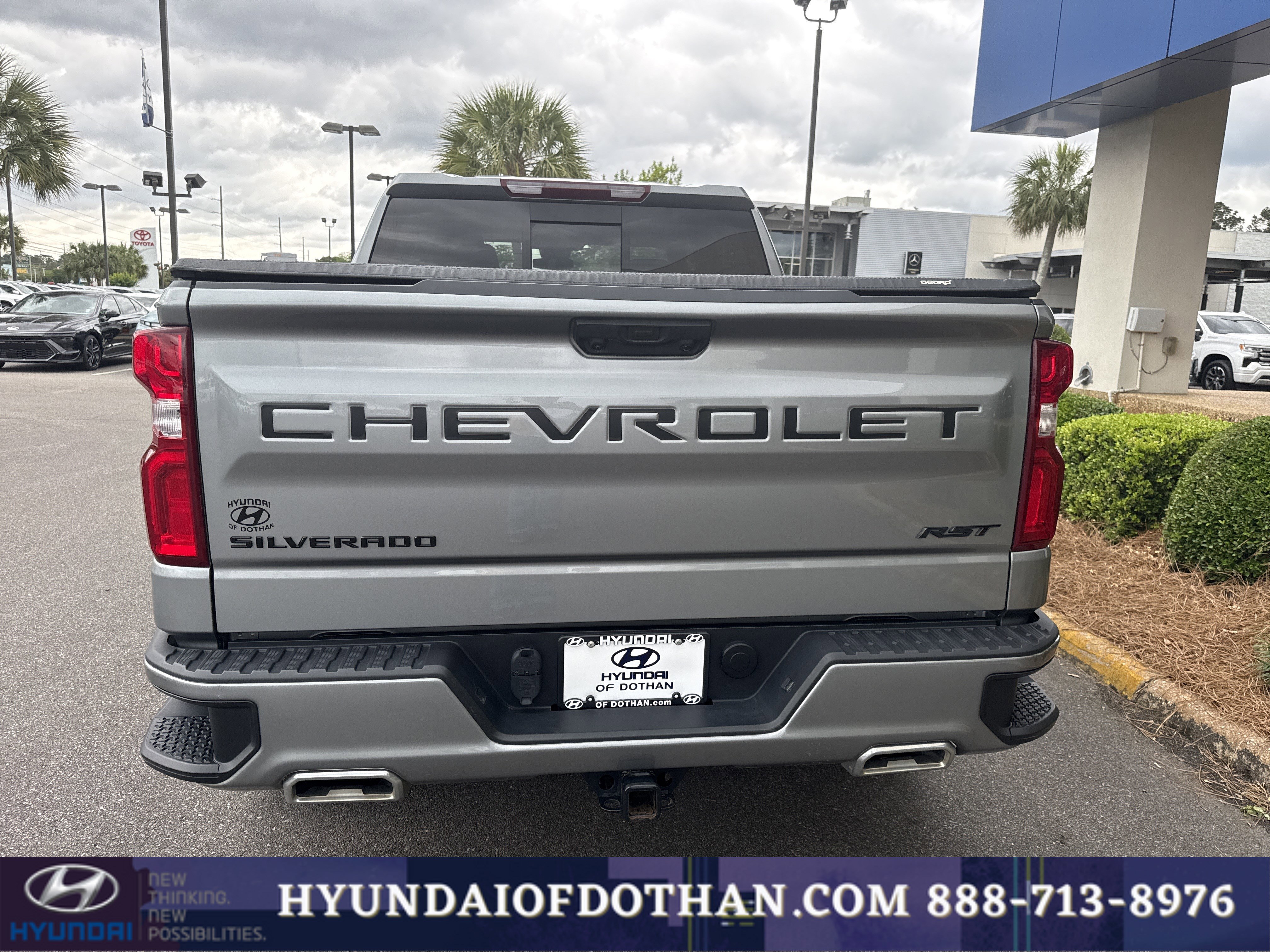 Used 2024 Chevrolet Silverado 1500 RST w/ Convenience Package II AWD/4WD image 3