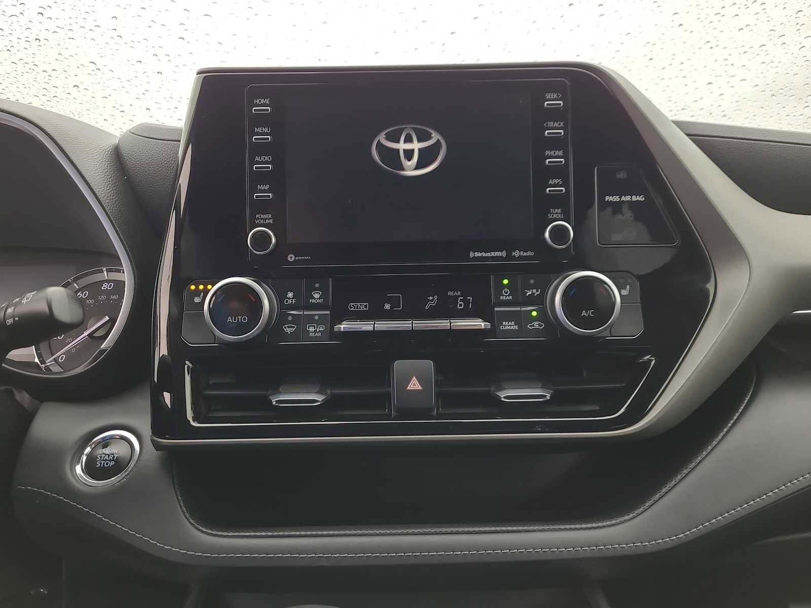 Used 2022 Toyota Highlander XLE image 24