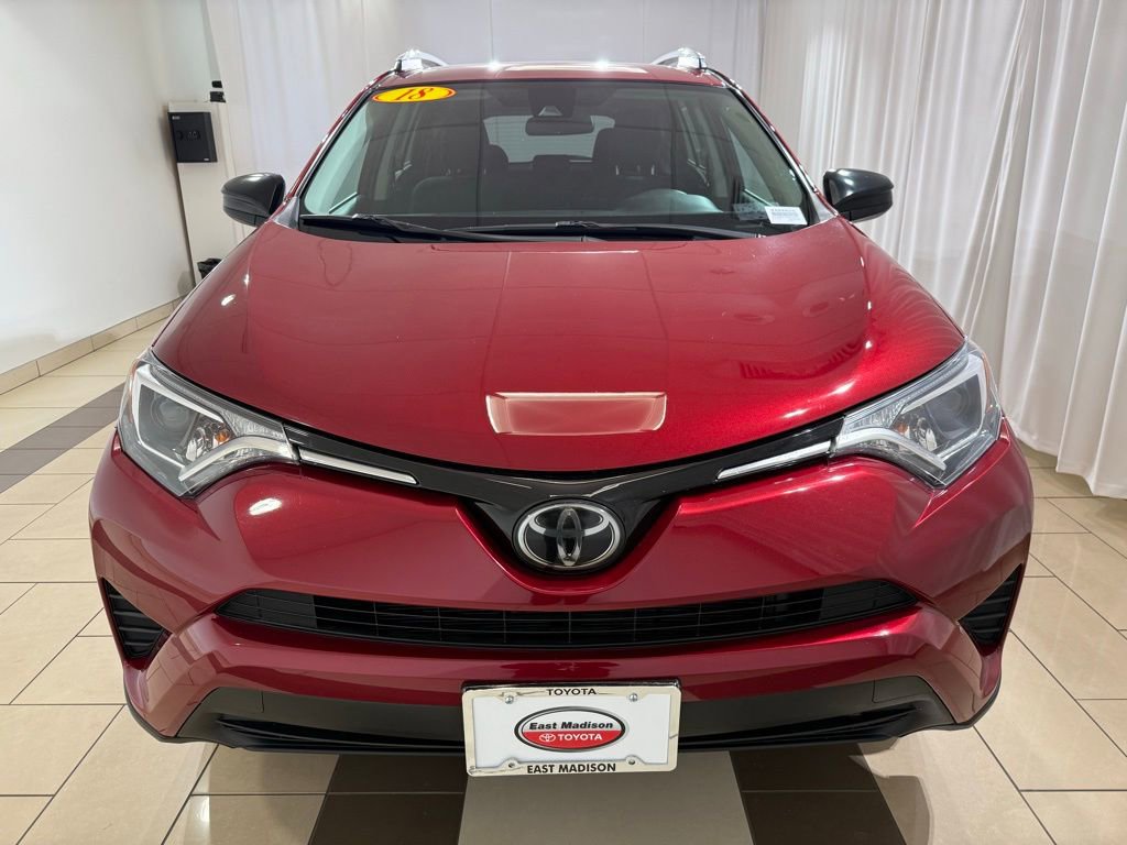 Used 2018 Toyota RAV4 LE image 8