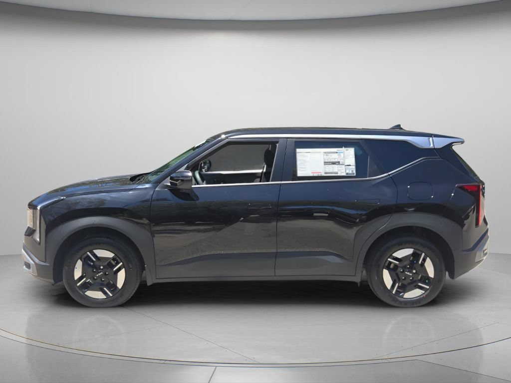 New 2027 Kia Seltos LX FWD image 2