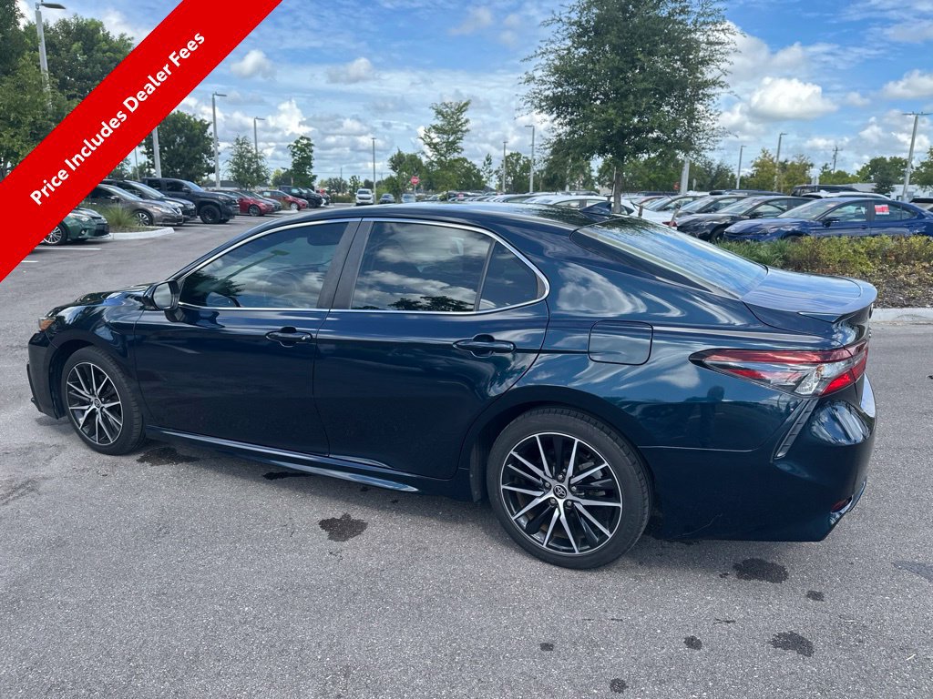 Used 2021 Toyota Camry SE w/ Audio Upgrade Package FWD image 7