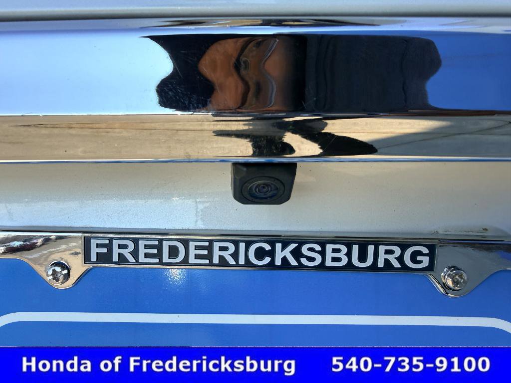 Used 2016 Toyota Avalon Limited w/ Toyota Safety Sense Package image 14