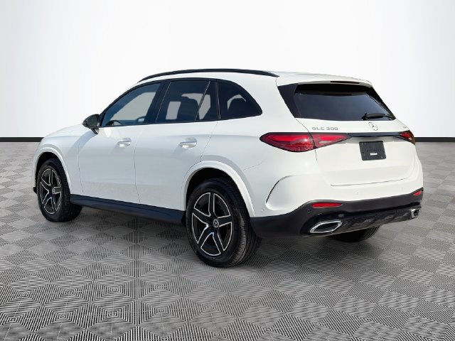 Certified 2026 Mercedes-Benz GLC 300 4MATIC image 4