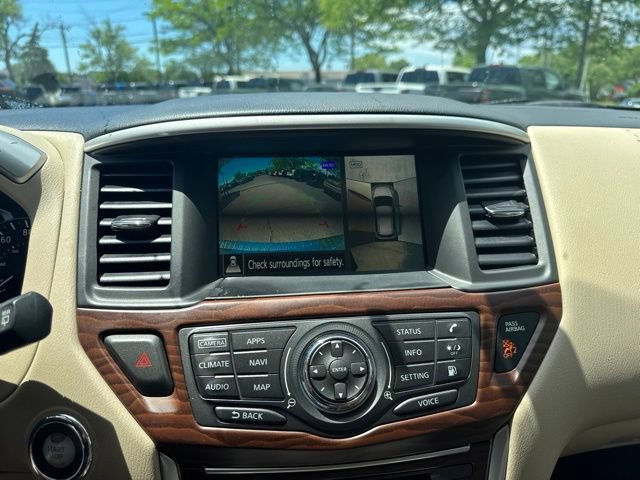 Used 2020 Nissan Pathfinder Platinum AWD/4WD image 11