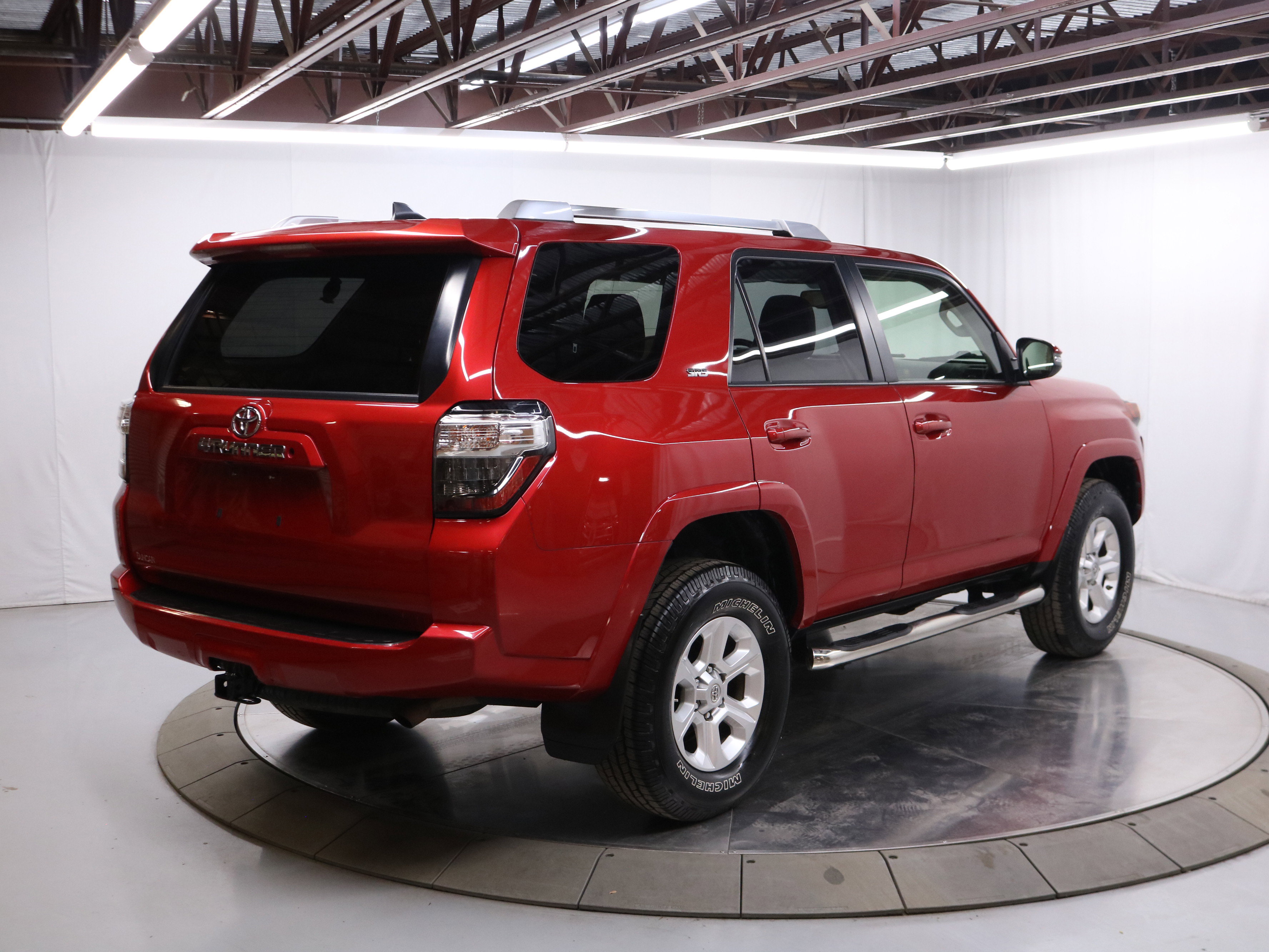 Used 2016 Toyota 4Runner SR5 image 7