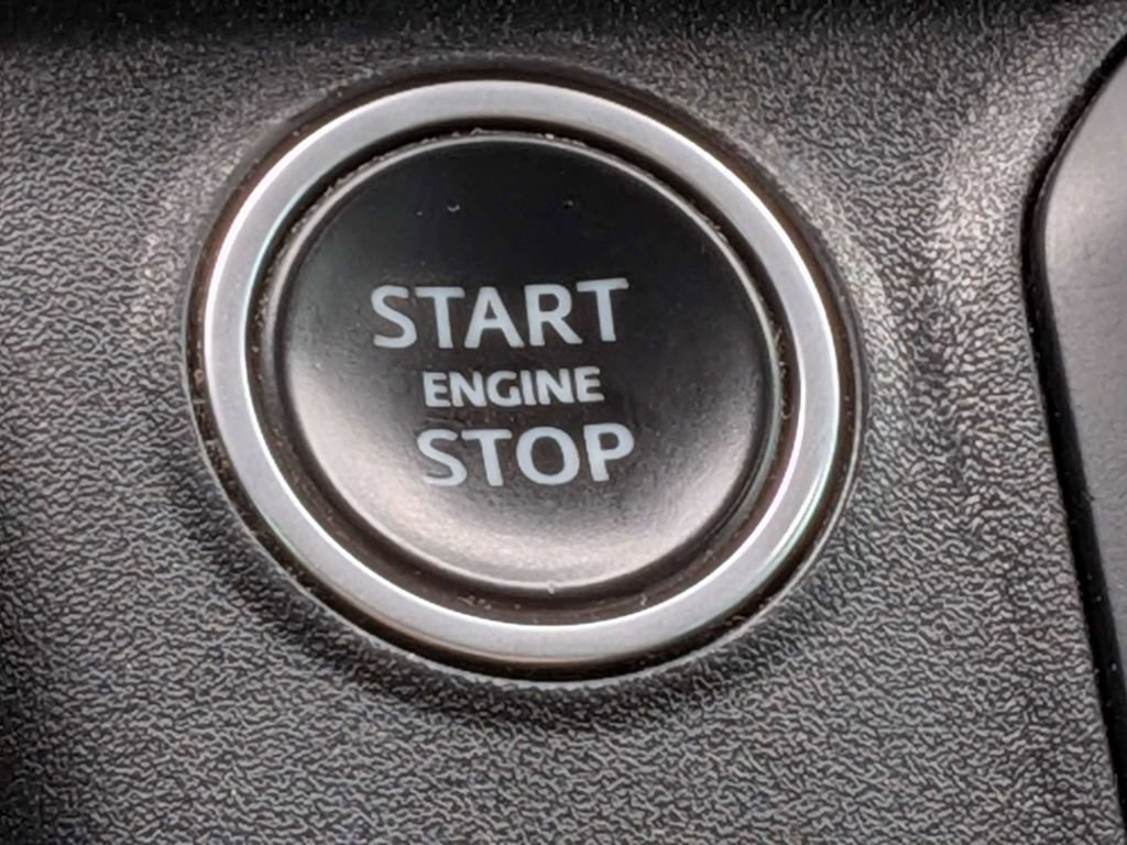 Used 2020 Land Rover Defender 110 SE AWD/4WD image 34