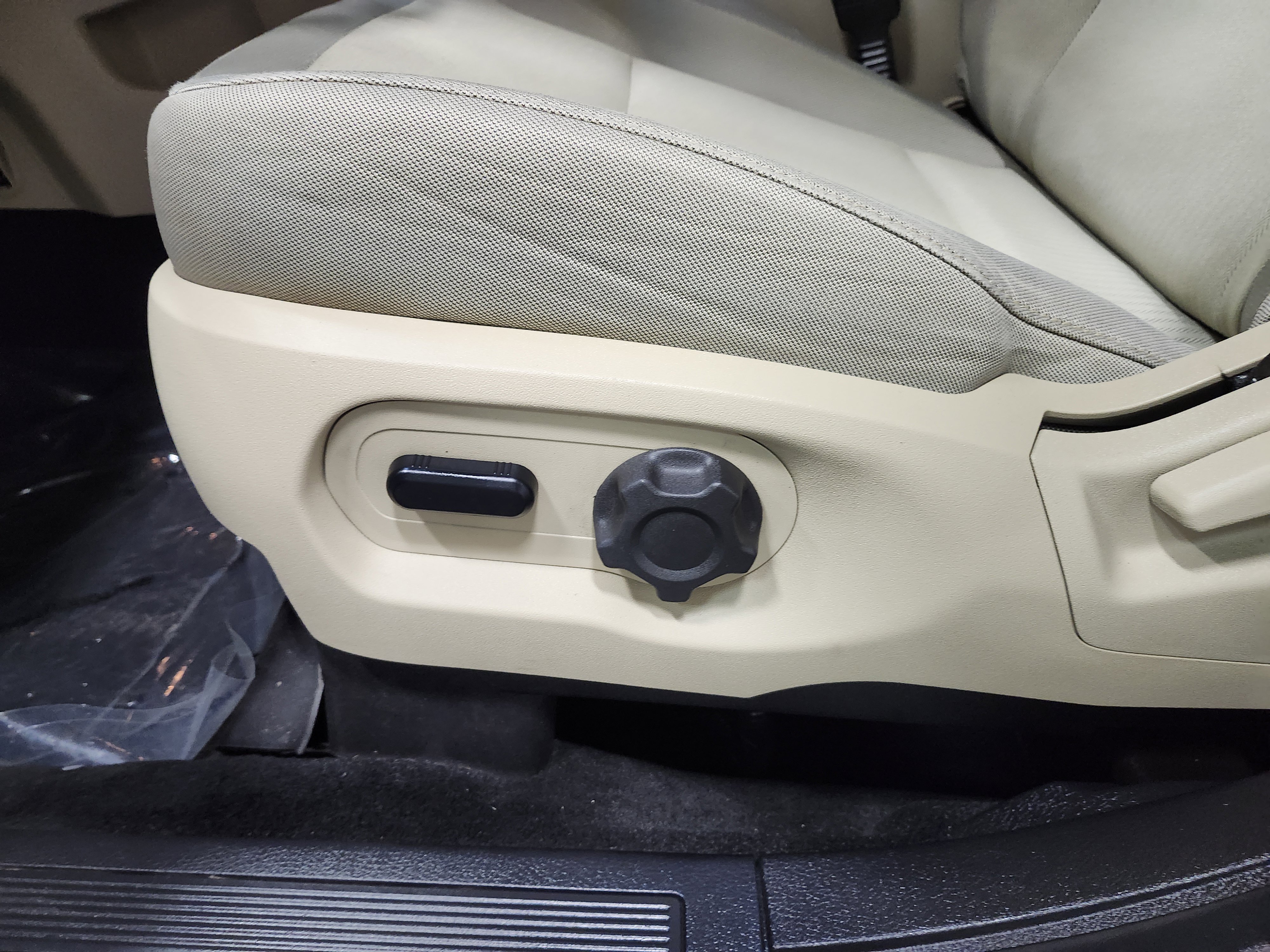 Used 2019 Ford Flex SE image 22