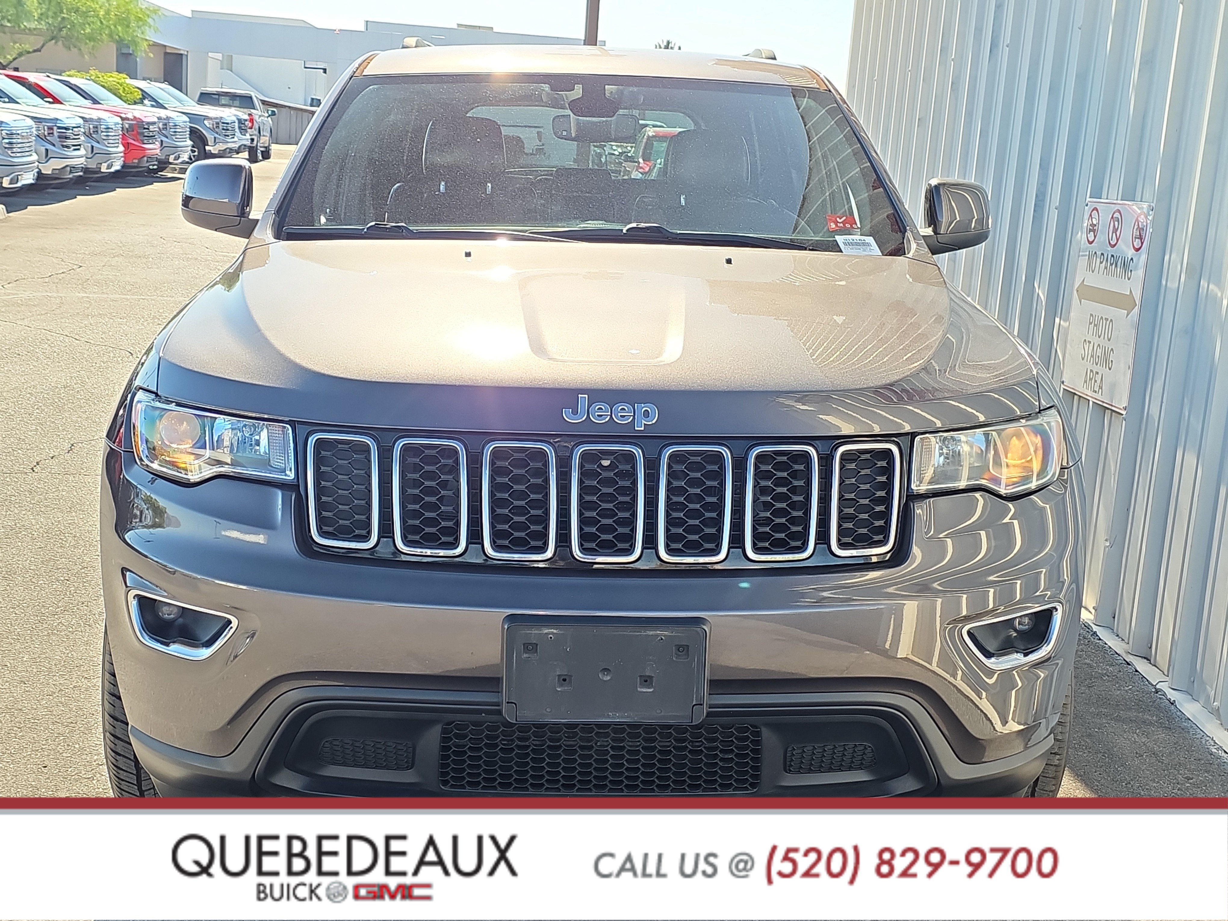 Used 2020 Jeep Grand Cherokee Laredo w/ Laredo X Package RWD image 2