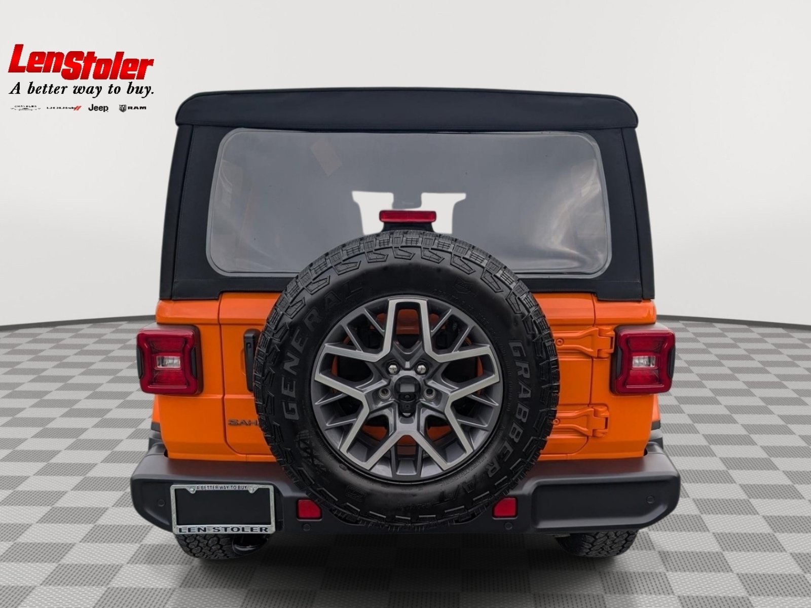 Used 2025 Jeep Wrangler Unlimited Sahara AWD/4WD image 4