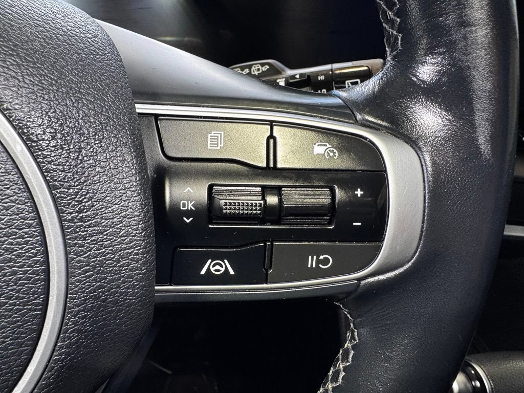 Used 2025 Kia Sportage EX AWD/4WD image 24