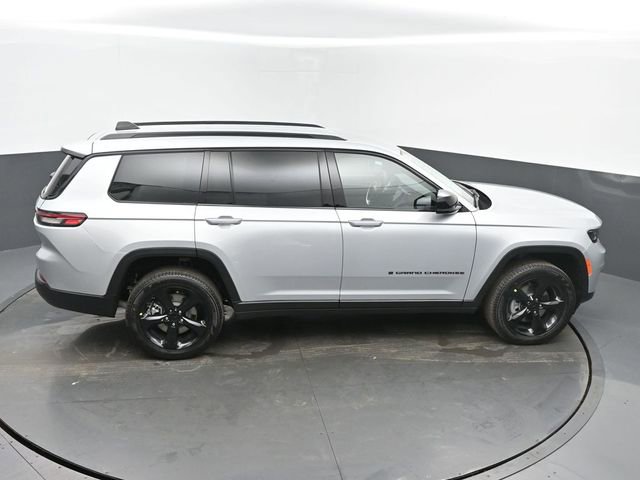 New 2025 Jeep Grand Cherokee L Limited w/ Black Appearance Package image 45