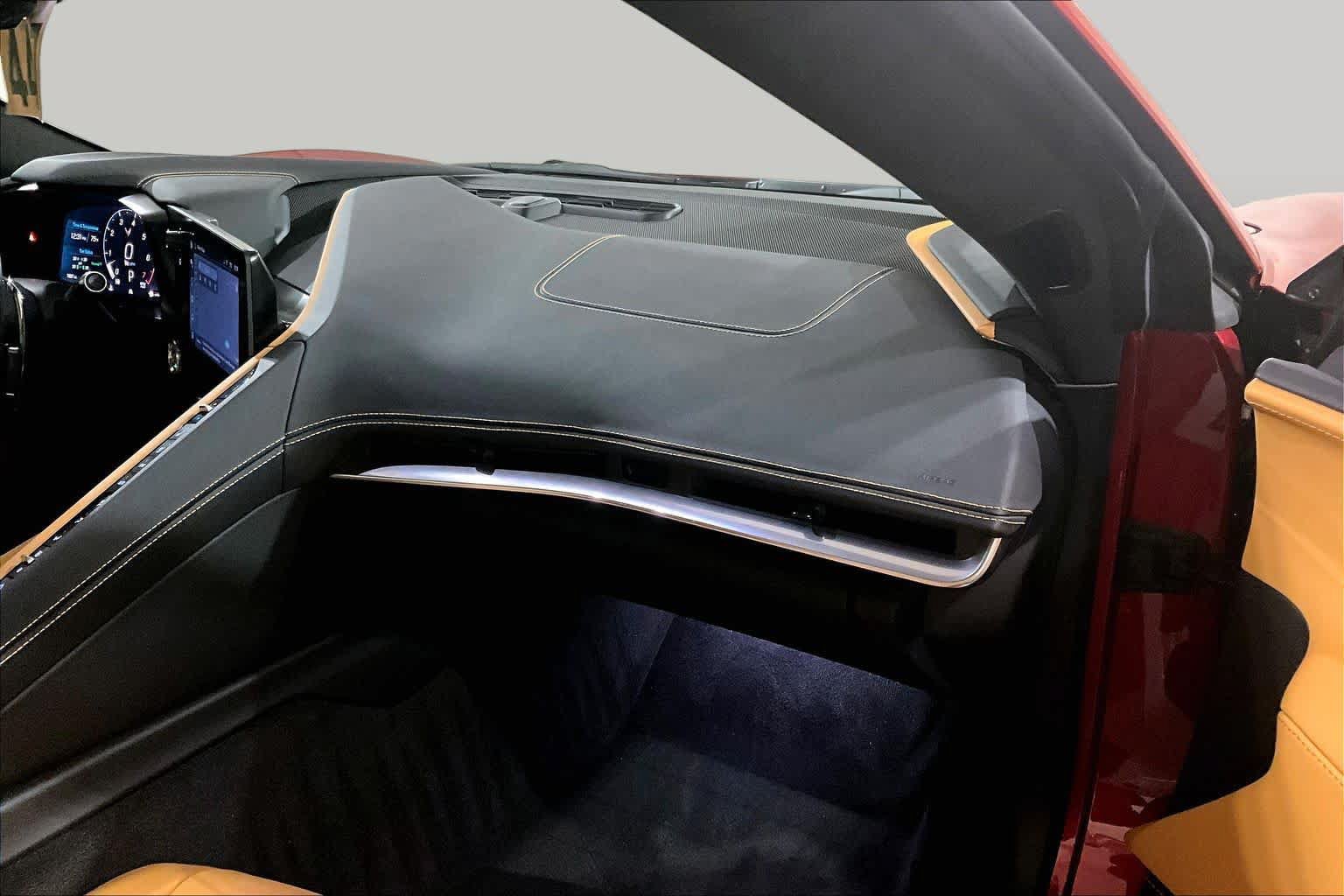 Used 2024 Chevrolet Corvette Stingray Preferred Conv w/ Z51 Performance Package RWD image 17