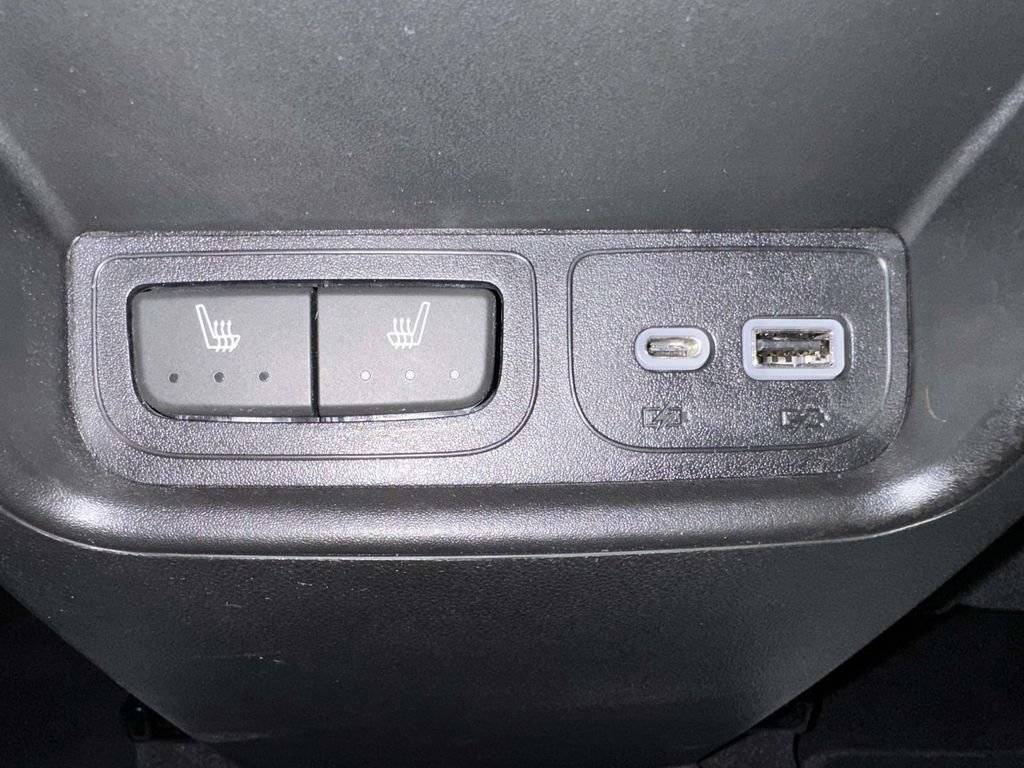 Used 2023 Cadillac XT4 Sport AWD/4WD image 16