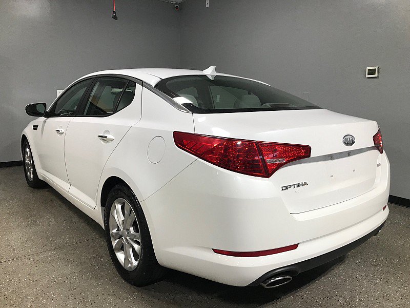 Used 2012 Kia Optima LX FWD image 5