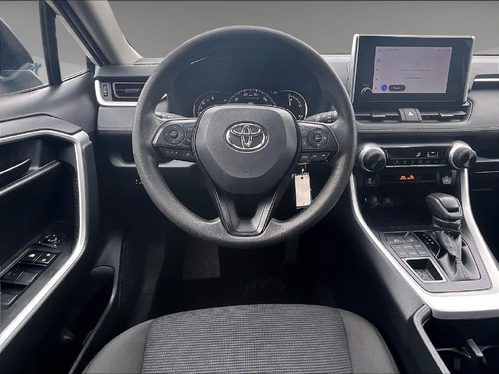 Used 2025 Toyota RAV4 LE AWD/4WD image 17
