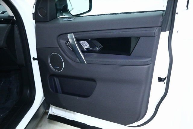 Certified 2025 Land Rover Discovery Sport S image 33