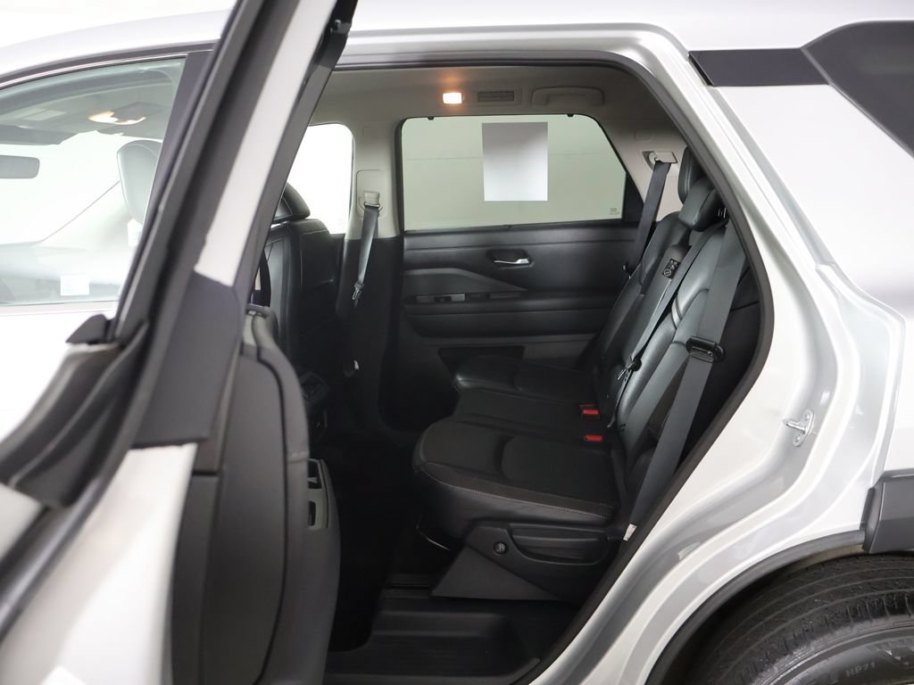 Used 2023 Nissan Pathfinder SL AWD/4WD image 33