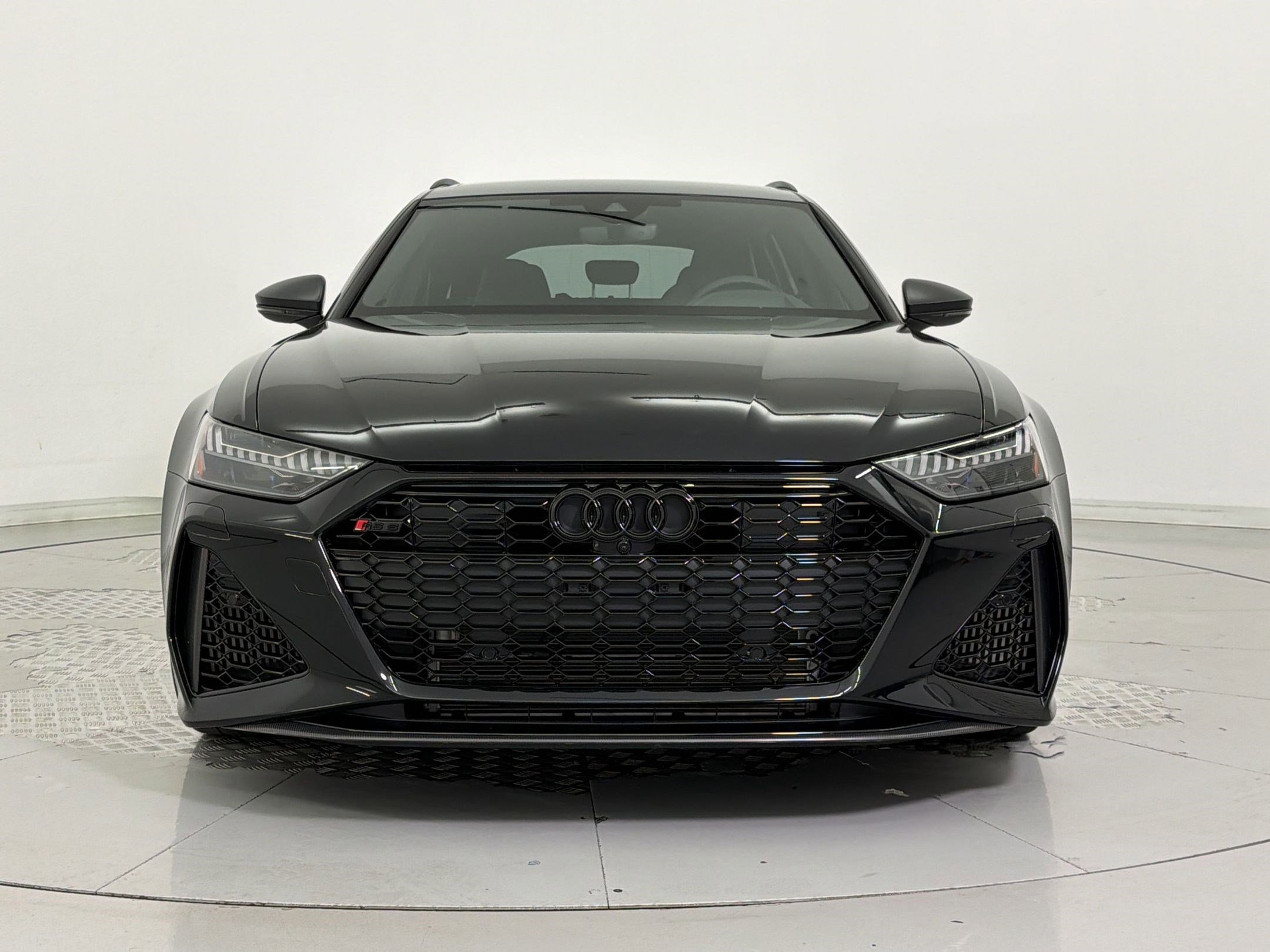 Used 2025 Audi RS 6 performance w/ Matte Carbon Package AWD/4WD image 6