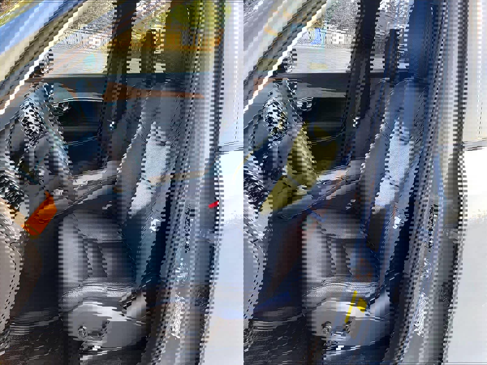 Used 2023 Volvo XC90 T8 Plus image 28