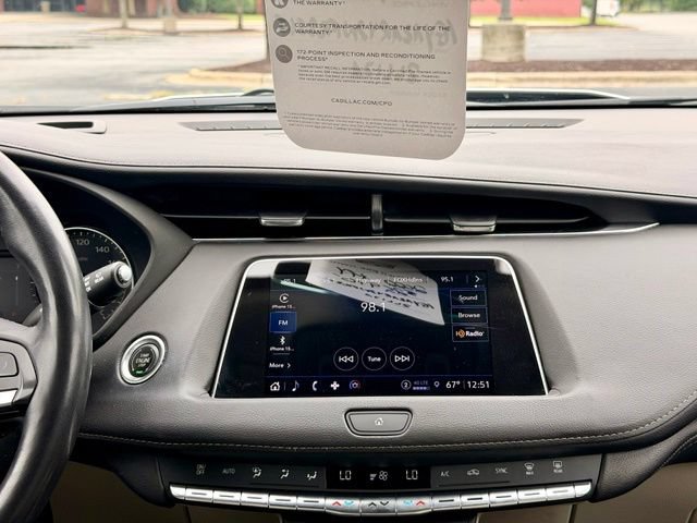 Certified 2022 Cadillac XT4 Luxury w/ Cold Weather Package FWD image 22
