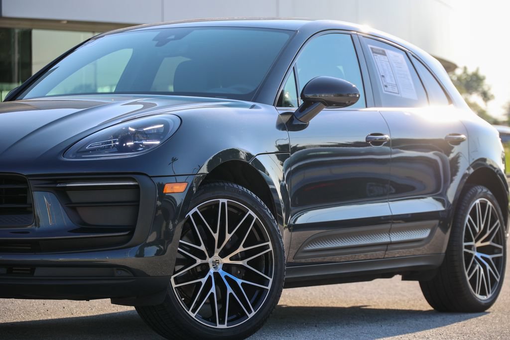 Certified 2026 Porsche Macan Turbo AWD/4WD image 9