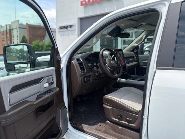 New 2026 RAM 2500 Laramie AWD/4WD image 15