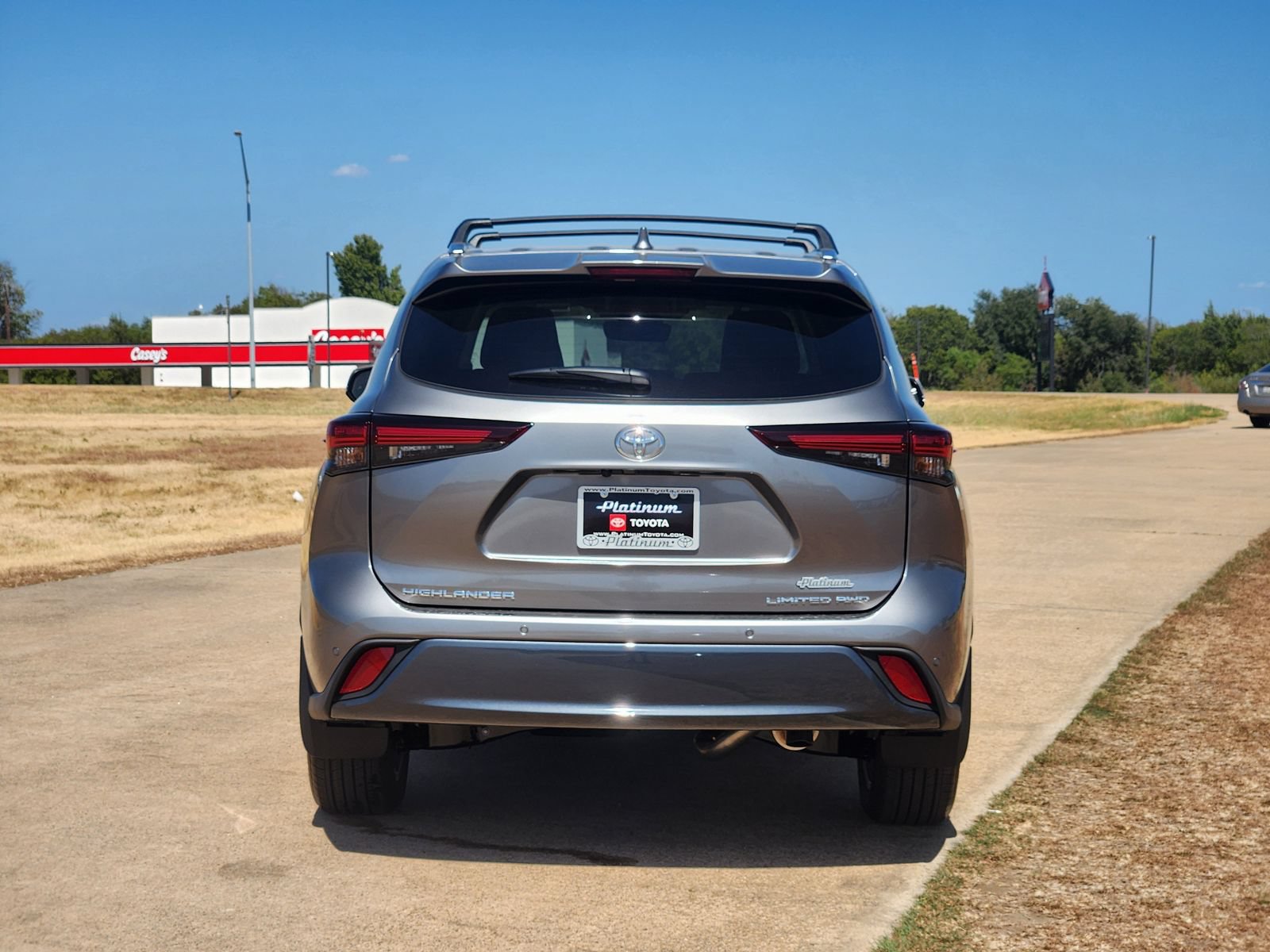 New 2026 Toyota Highlander Limited AWD/4WD image 8