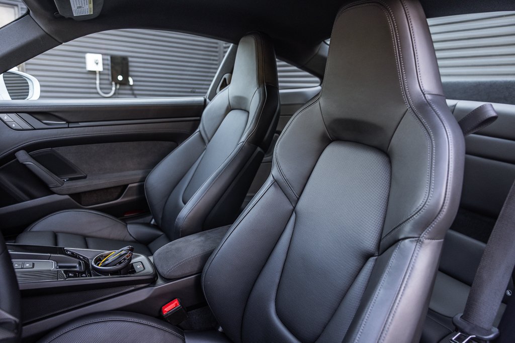 Certified 2024 Porsche 911 Carrera GTS RWD image 5