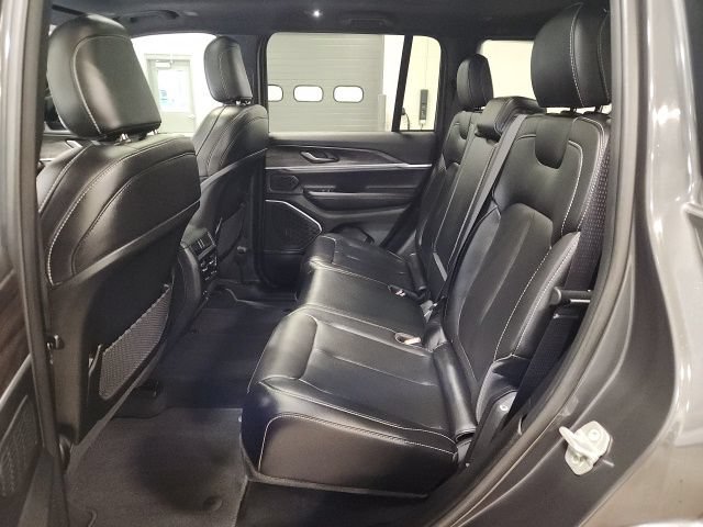 Used 2026 Jeep Grand Cherokee Limited AWD/4WD image 24