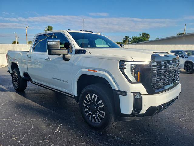 Used 2025 GMC Sierra 2500 Denali Ultimate w/ Max Trailering Package image 31