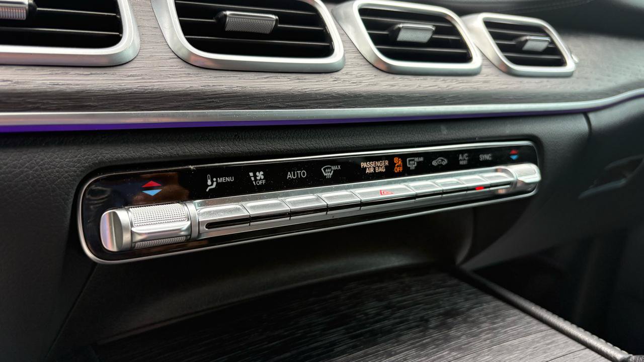 Used 2022 Mercedes-Benz GLS 450 4MATIC image 26