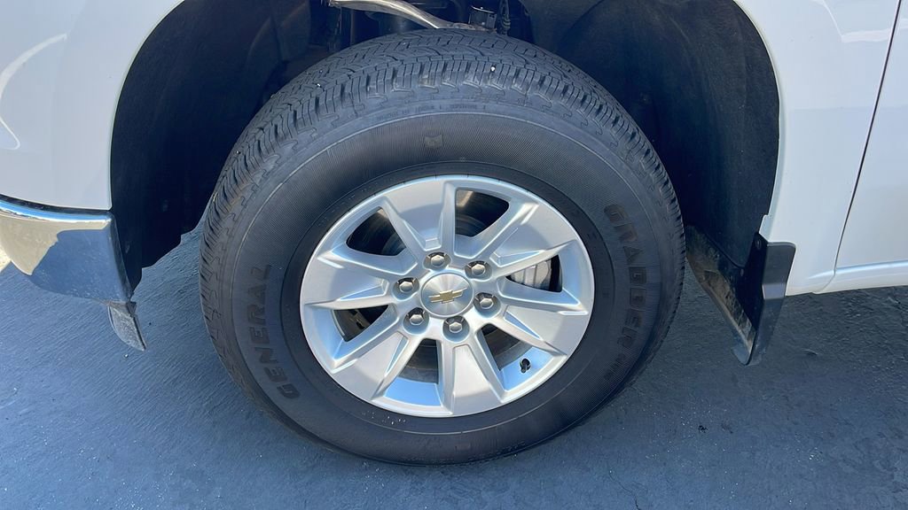 Used 2025 Chevrolet Silverado 1500 LT w/ Safety Package image 10