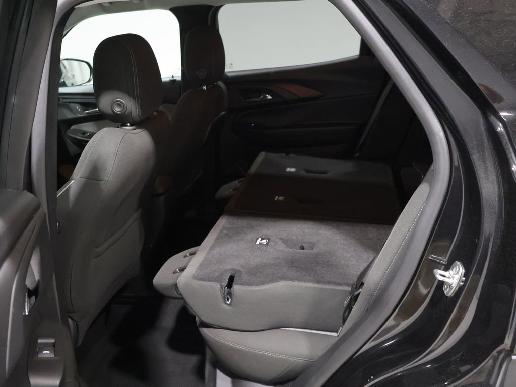Used 2025 Chevrolet TrailBlazer LT AWD/4WD image 18