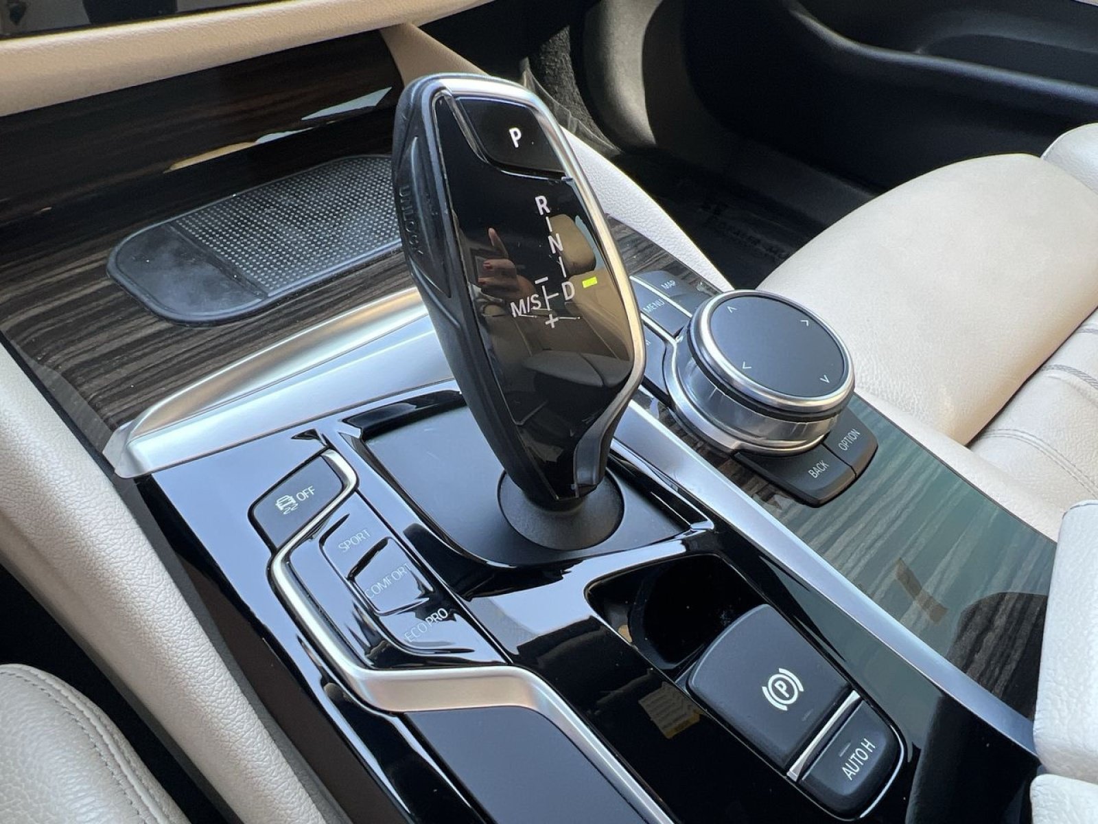 Used 2018 BMW 530i xDrive AWD/4WD image 19