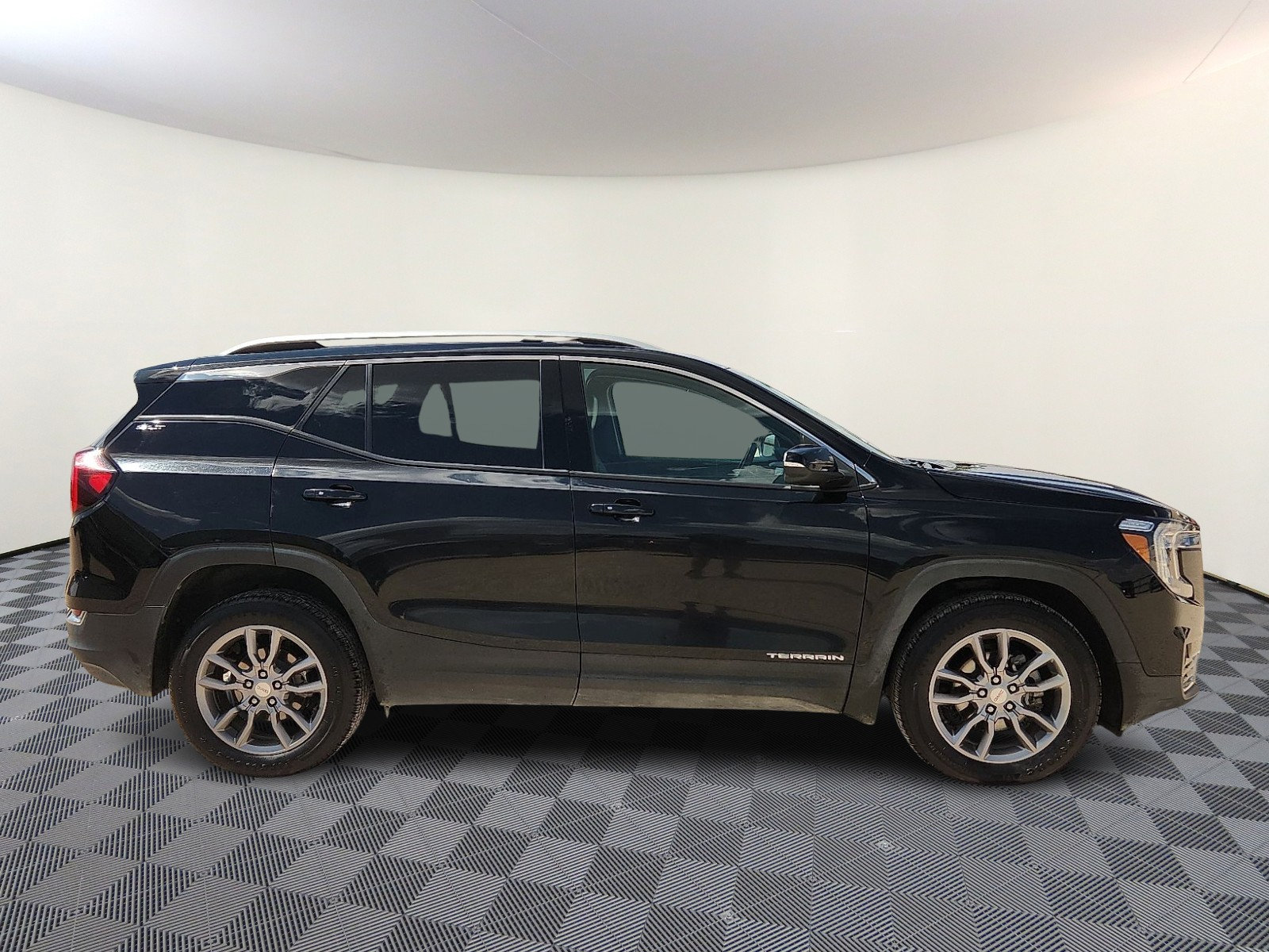 Used 2022 GMC Terrain SLT AWD/4WD image 5