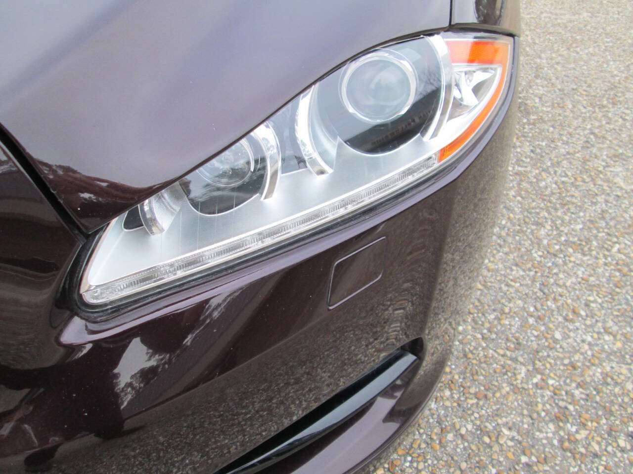 Used 2015 Jaguar XJ image 41