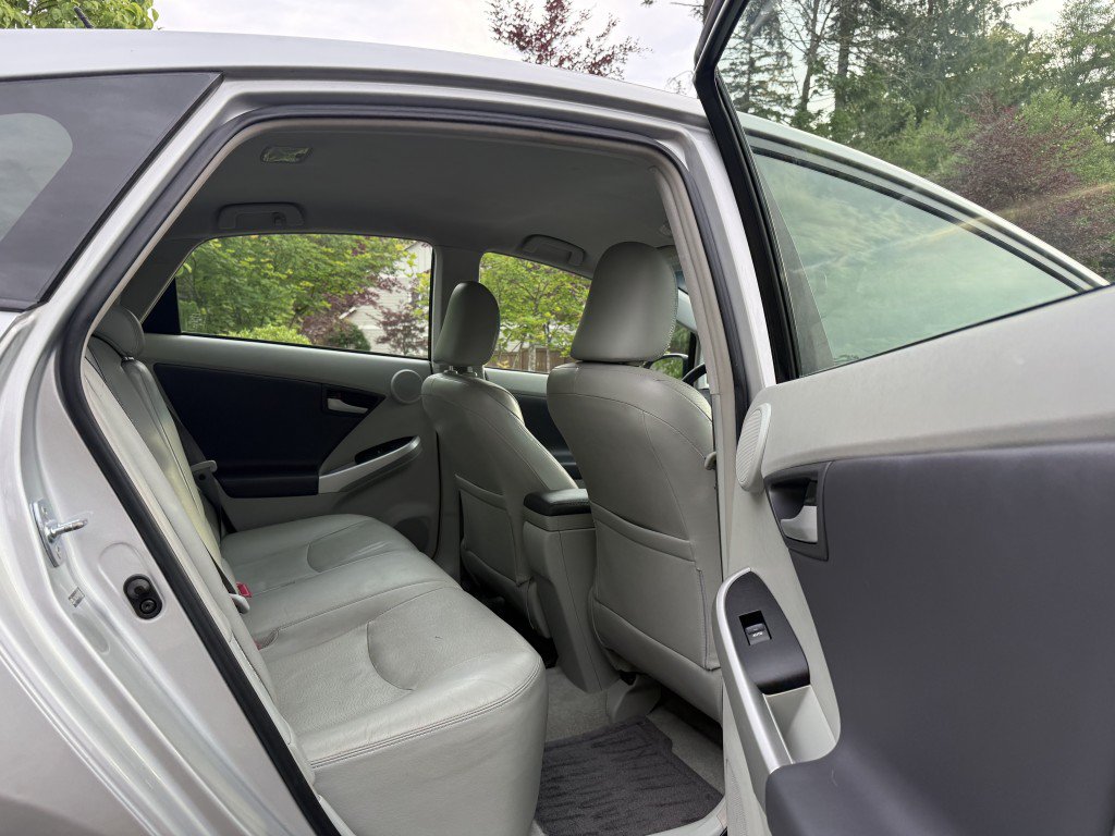 Used 2010 Toyota Prius Five FWD image 16