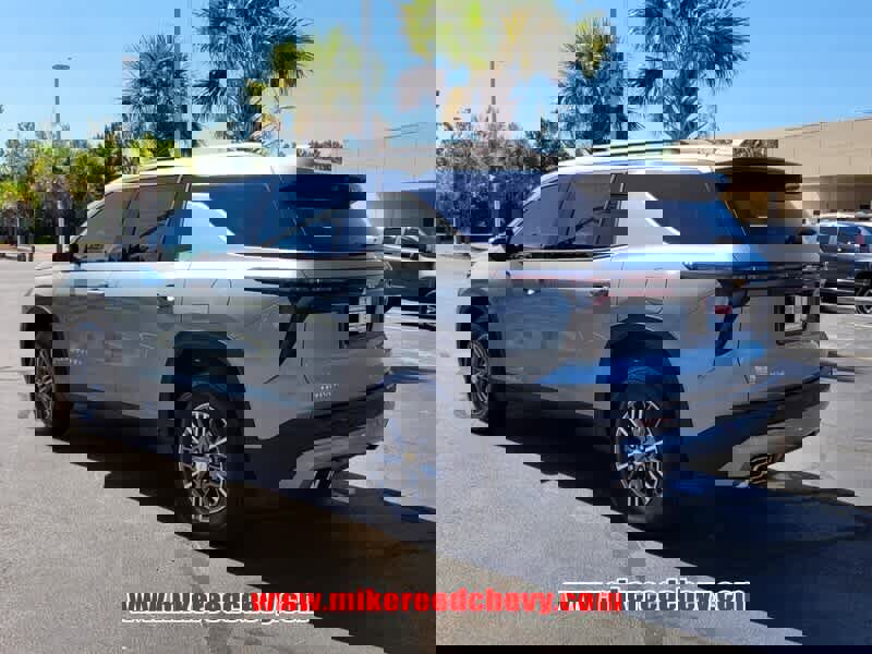 New 2026 Chevrolet Traverse LT w/ Driver Confidence Package image 9
