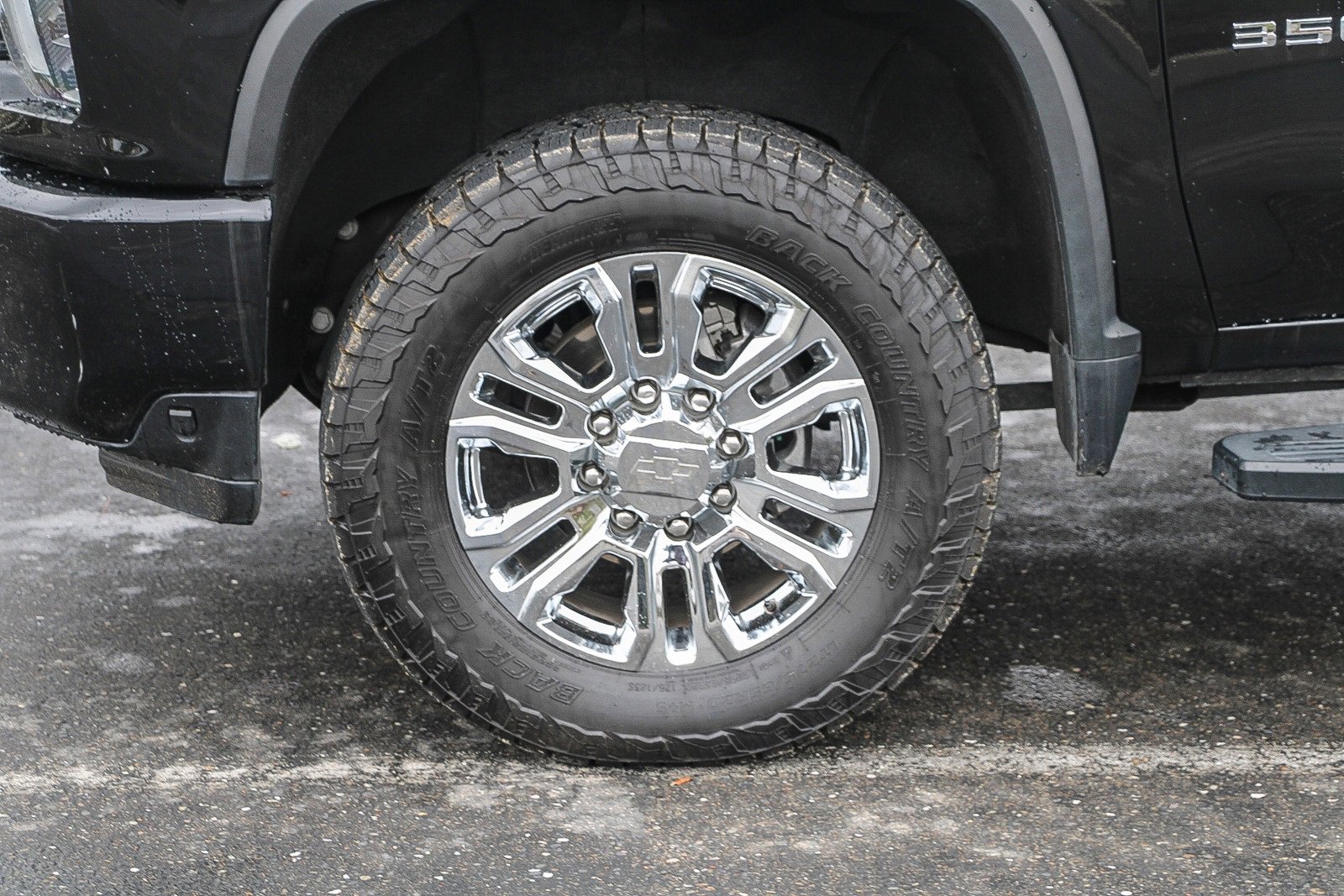 Used 2022 Chevrolet Silverado 3500 High Country image 9