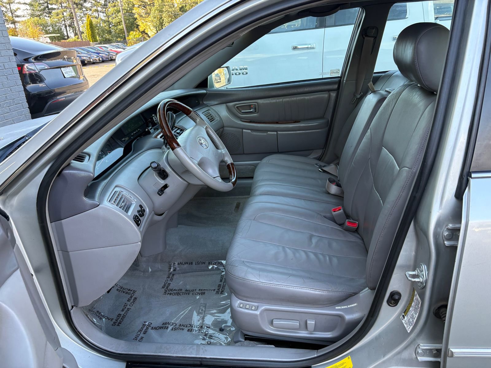 Used 2004 Toyota Avalon XLS FWD image 9