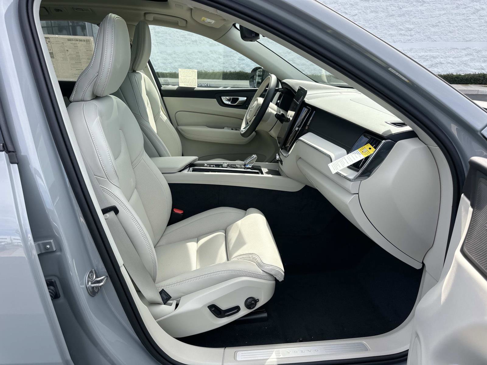 New 2026 Volvo XC60 B5 Ultra w/ Climate Package AWD/4WD image 20