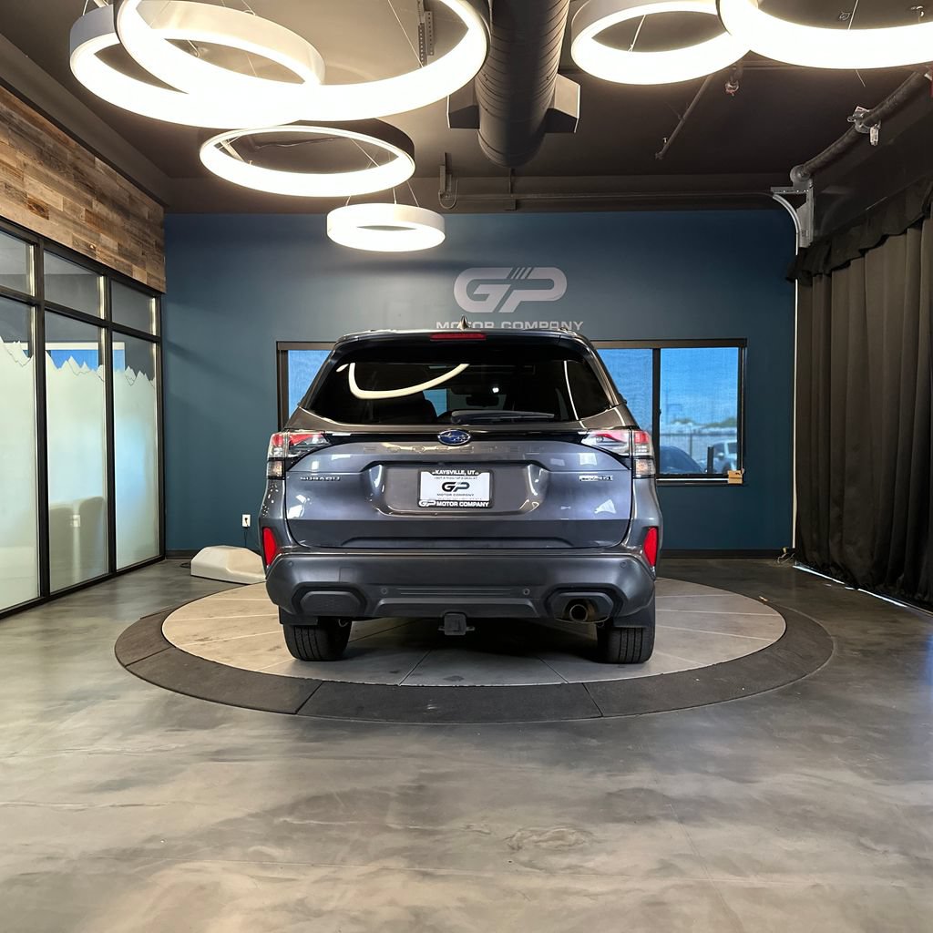 Used 2025 Subaru Forester Touring AWD/4WD image 4
