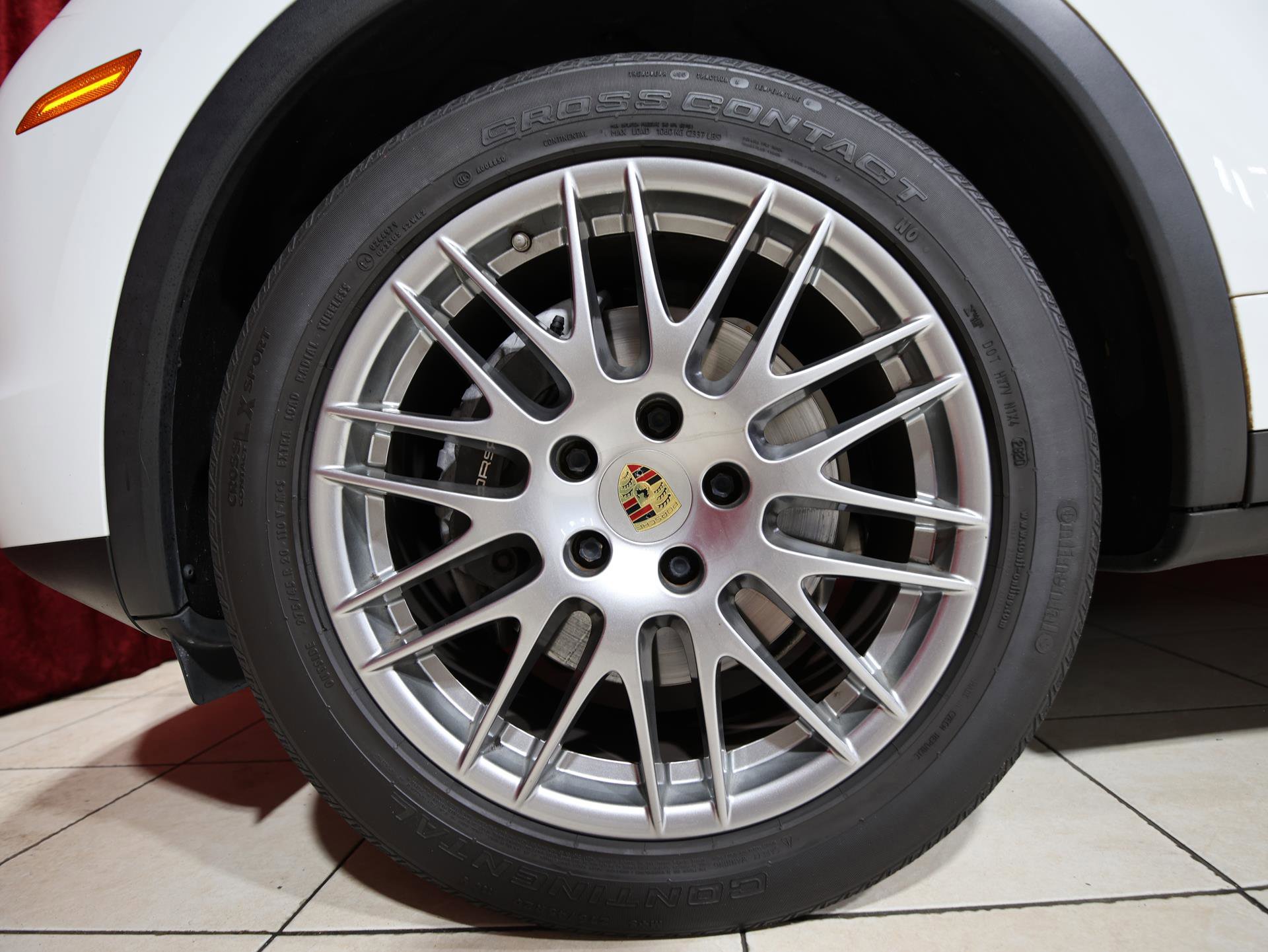 Used 2017 Porsche Cayenne image 7