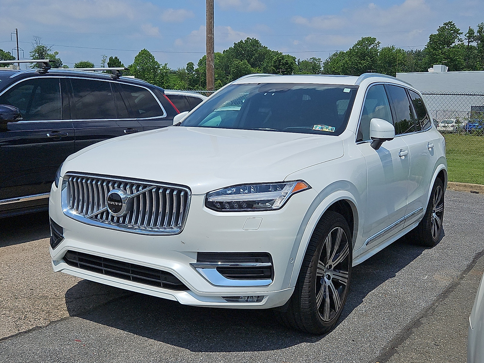 Used 2021 Volvo XC90 T6 Inscription w/ Protection Package AWD/4WD image 3
