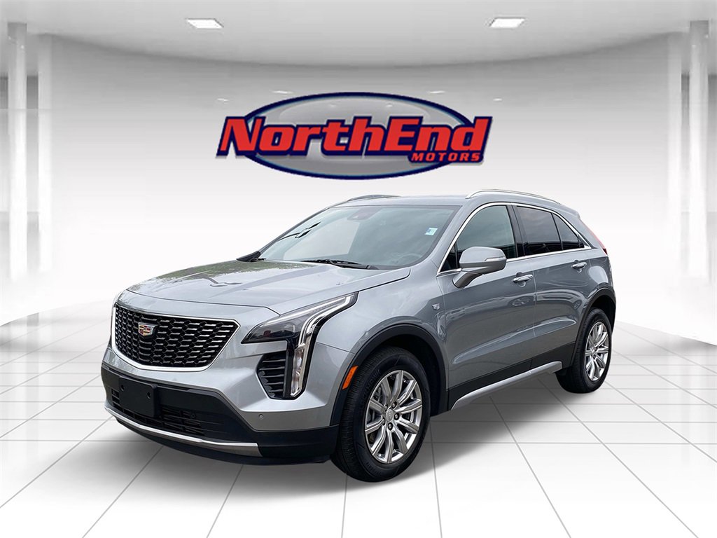 Used 2023 Cadillac XT4 Premium Luxury w/ Cold Weather Package image 3