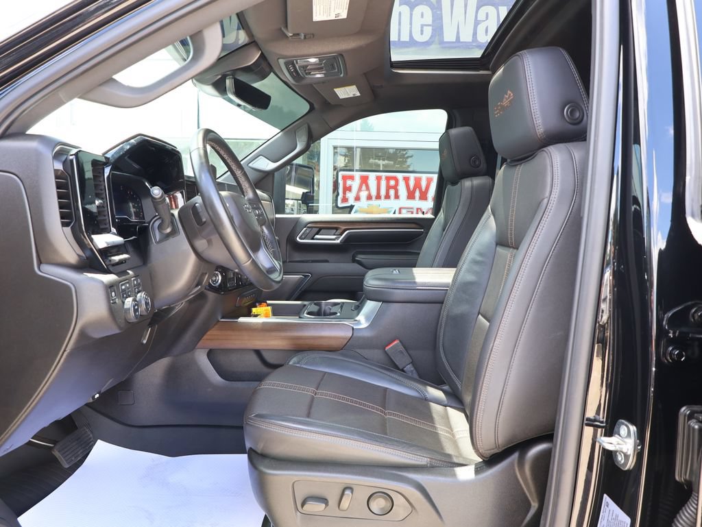 Certified 2024 Chevrolet Silverado 2500 High Country w/ High Country Premium Package AWD/4WD image 15